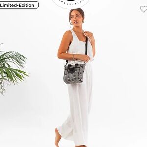 aloha collection “Malu” crossbody bag